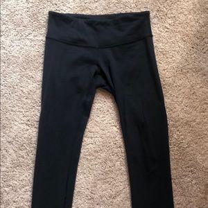 Black full length lululemon leggings. Size 6